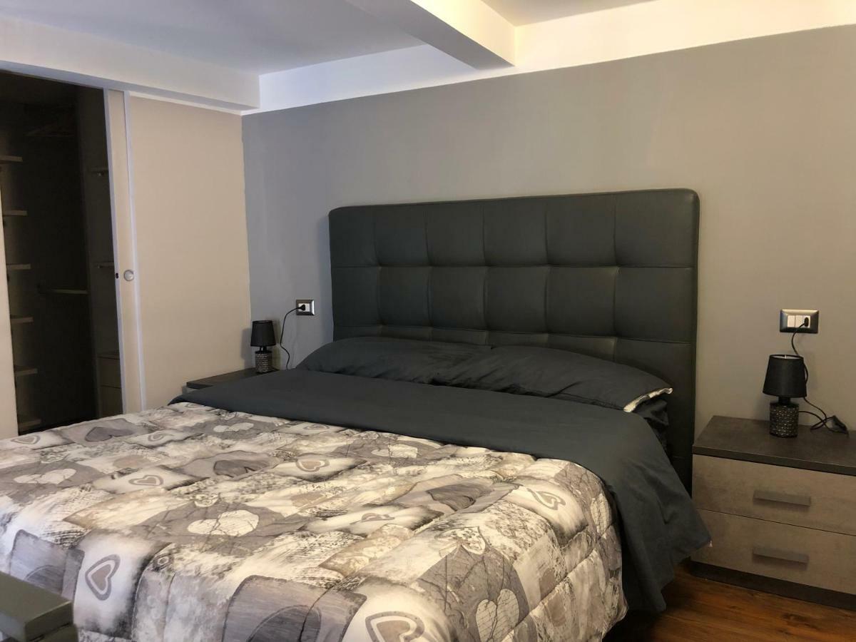 Foria 58 Apartaments Nápoly Kültér fotó
